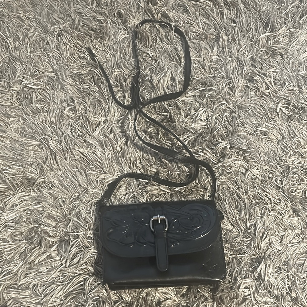 Patrica Nash  Crossbody Shoulder Small Handbag 
Leather Tooled Embossed Tuscan